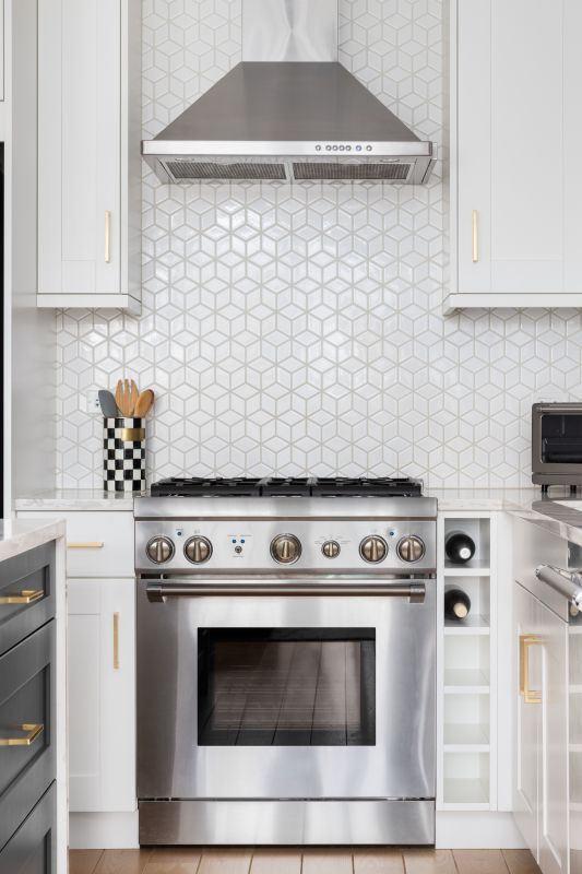 Stove Backsplash Installation in Wilmington, NC